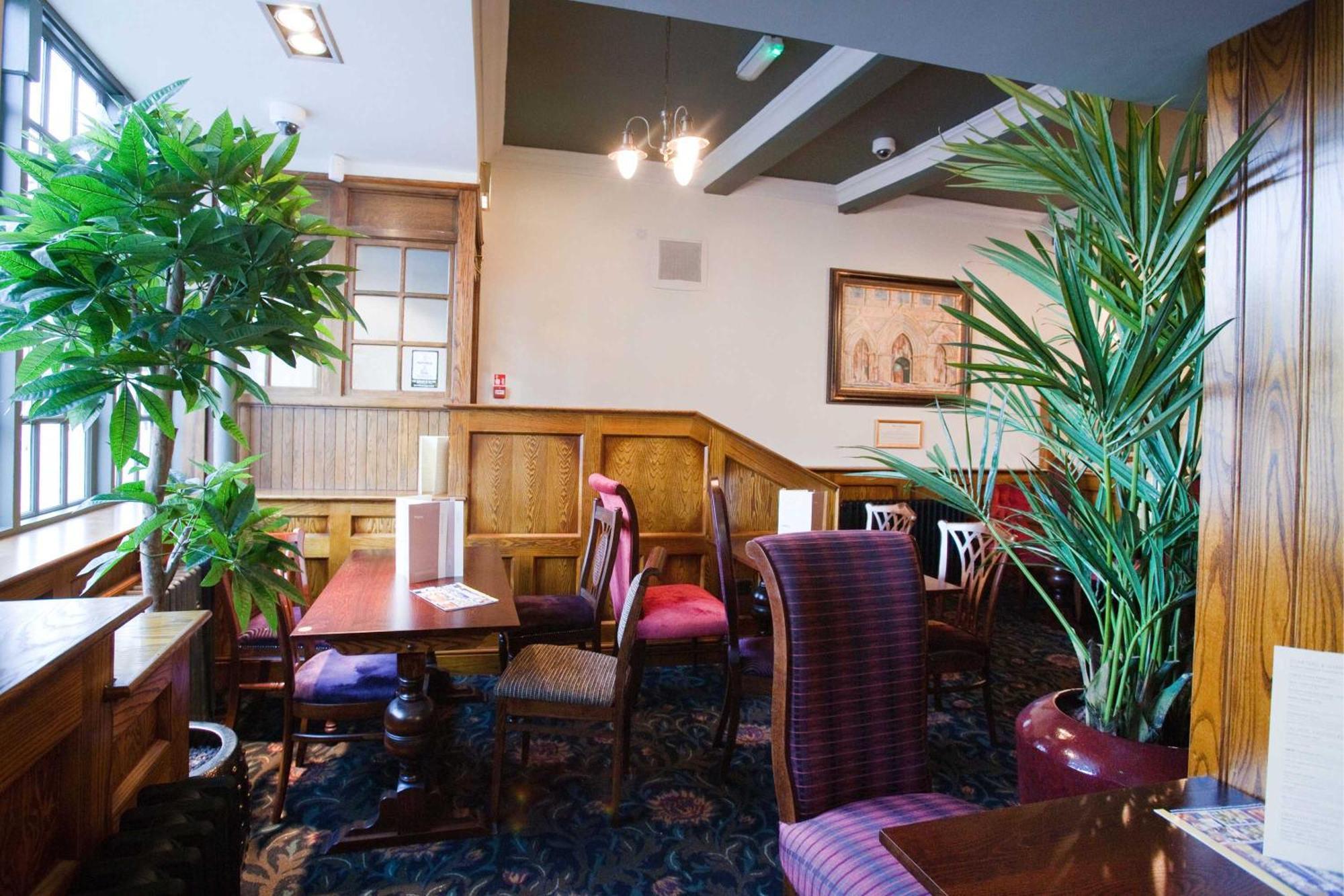 The Unicorn Hotel Wetherspoon Ripon Buitenkant foto